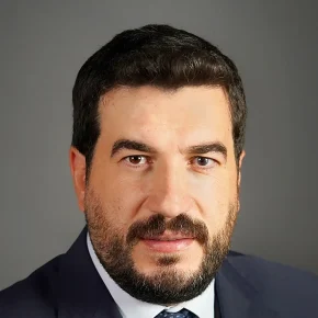 Μανούσος Μανούσακας